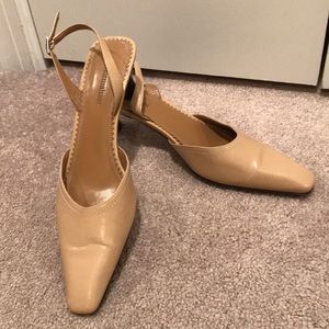 Camel color naturalizer pumps size 7.5